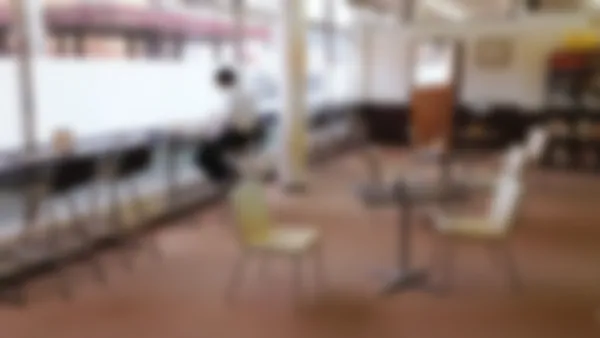 山口中央校 勉強の合い間に休憩できるフリースペースをご用意しました。