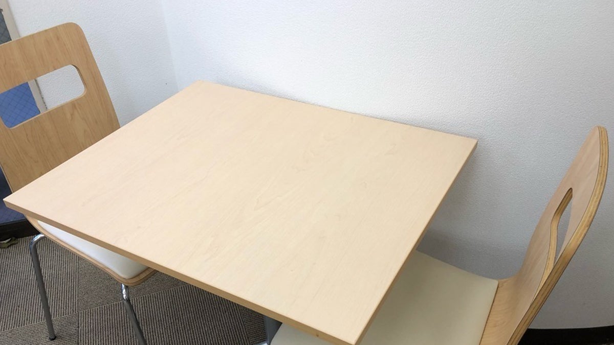 徳山校 勉強の合い間に休憩できるフリースペースをご用意しました。