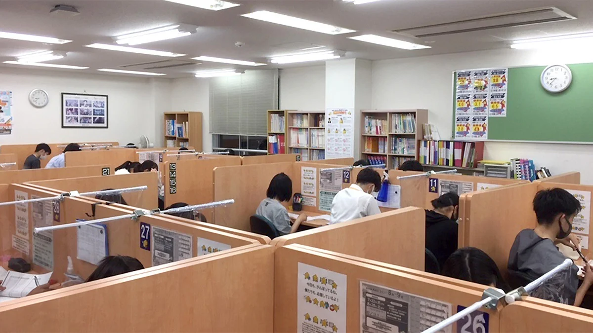 三原校 教室はやる気と熱気に満ちています。