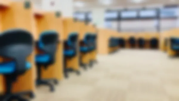 五日市校 自習ブースもさらに使いやすく!