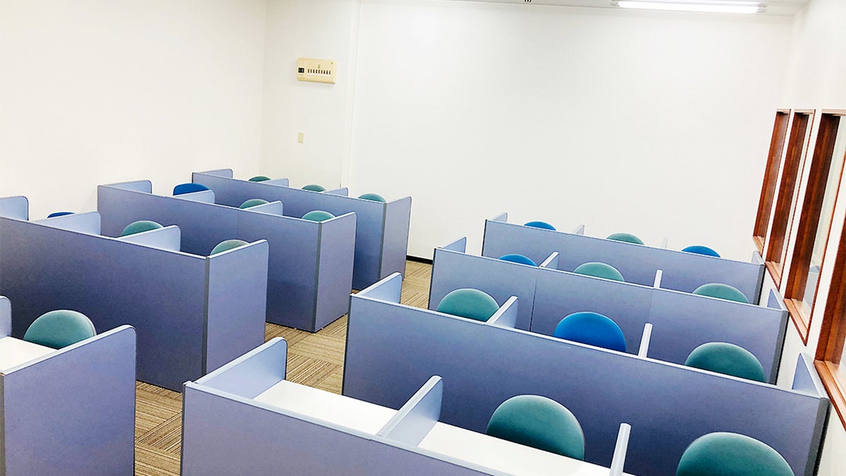 五日市校 教室内の自習ブースも人気です