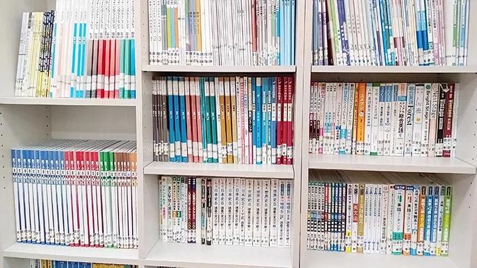 西原校 自習で使える教材も豊富！