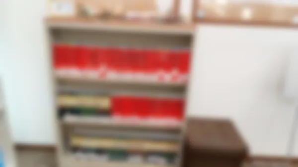 西原校 赤本や黒本などの教材も充実!