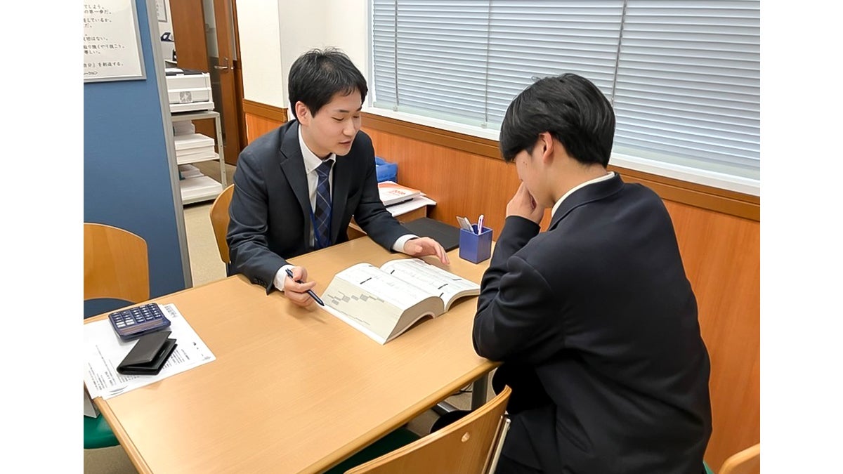 大町校 責任者がお子さまや保護者様と真剣にお話する面談ブースです。