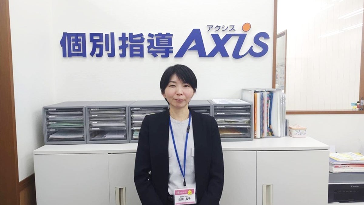 矢野校 入ってすぐに受付。まずは元気に挨拶から！