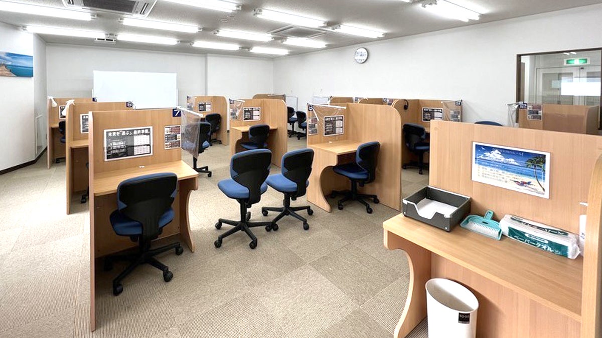 呉駅前校 「解説」⇔「演習」でわかるだけでなく、「自分で解く力」も身につけます。