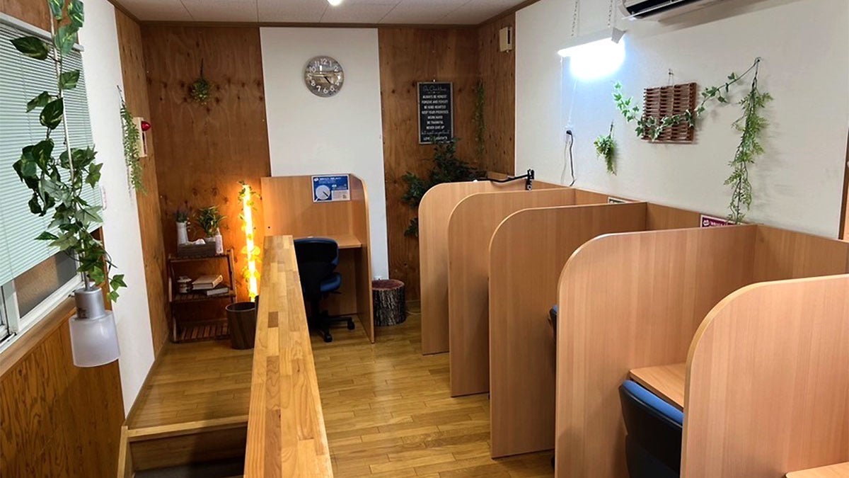 広校 こちらは２F自習ブースです。通称「秘密基地」！