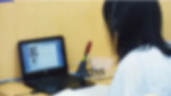 東福山駅前校 1対1の個別指導も行っています。