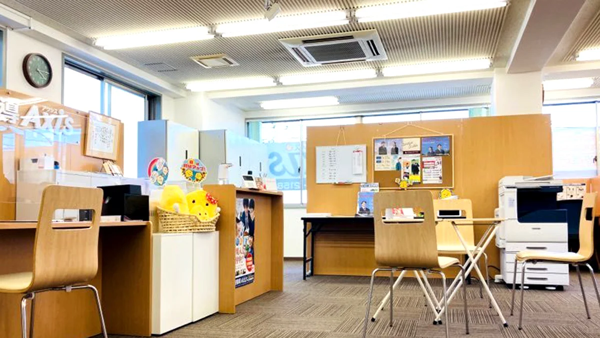 城南川内校 玄関を開けたら開放感!さらに長時間学習しやすい環境になりました。