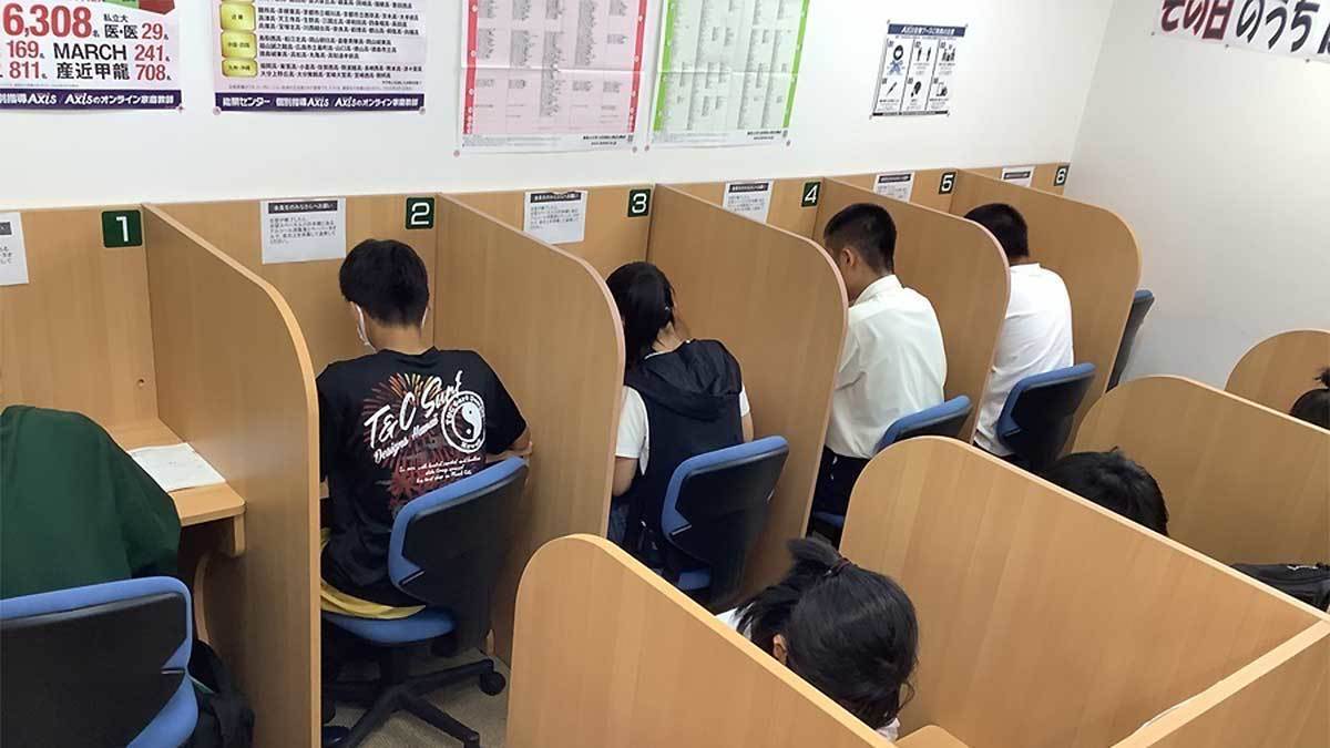 上安校 自習ブース完備！いつでも自由に使えます！