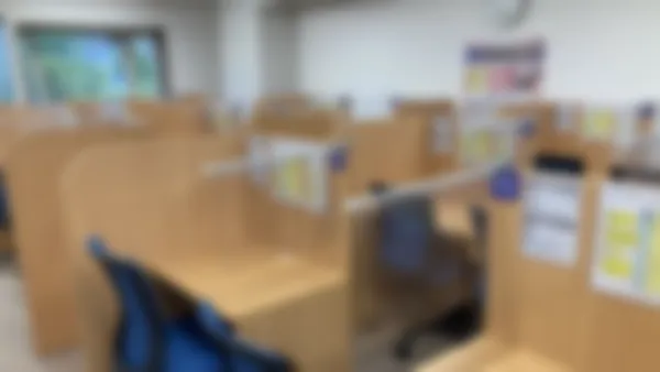 府中校 授業が始まると教室は活気に溢れます