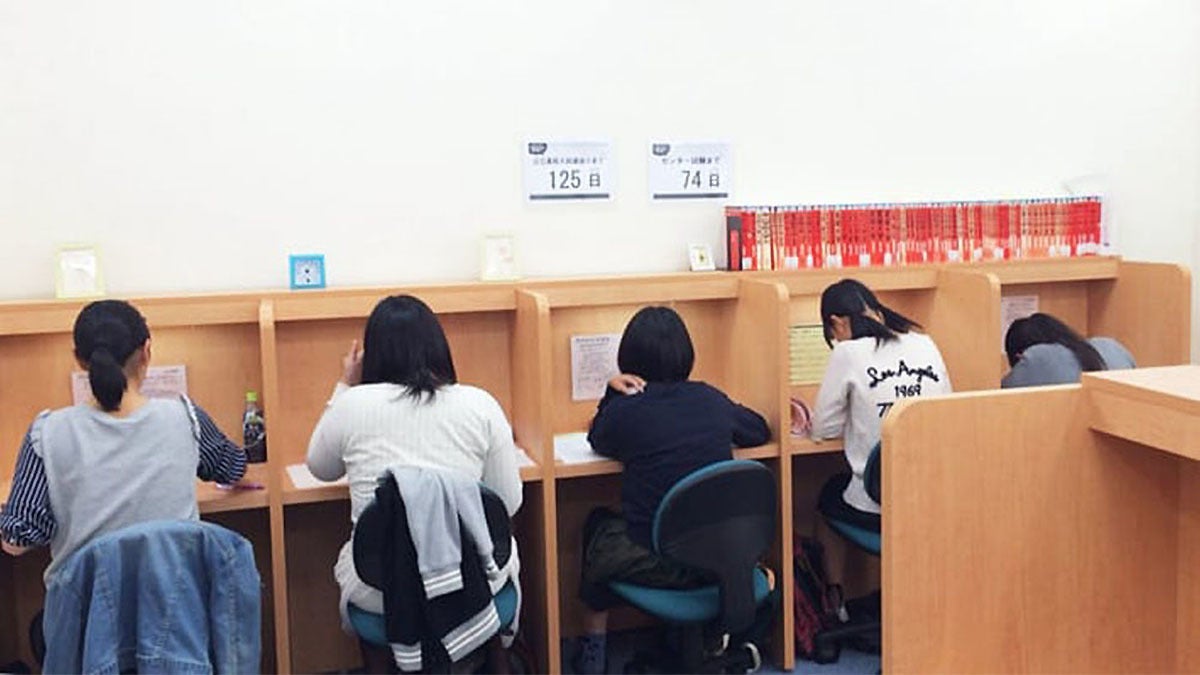 中筋校 自習専用ブースで黙々と落ち着いて勉強できます！
