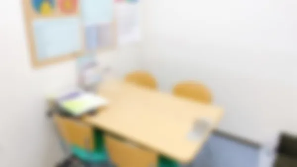 中筋校 学習相談のための個別面談ブースです。