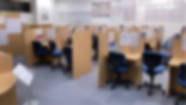 東大門校 全てのブースに消毒液と、ビニールシートを完備!