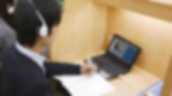 弥生が丘駅前校 大学受験映像講座ブース基礎内容から大学受験まで自分のペースで学習できる