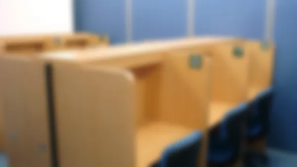 弥生が丘駅前校 自習ブース放課後に、部活帰りに毎日通える