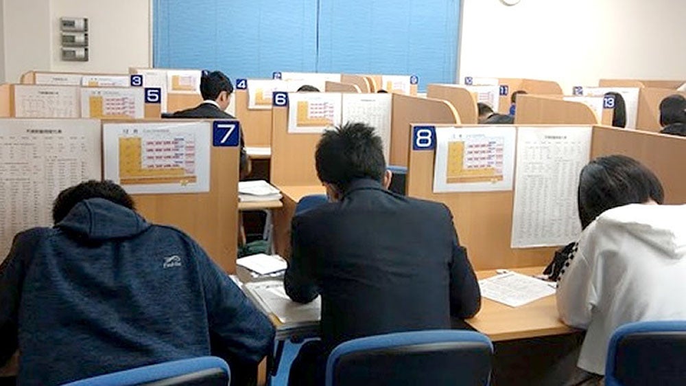 兵庫校 「解説」⇔「演習」でわかるだけでなく、「自分で解く力」も身につけます。