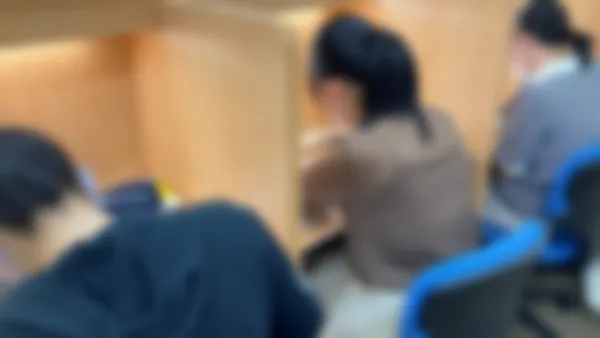 巴校 集中できる自習ブース完備! 会員生は授業日以外にも使えます!