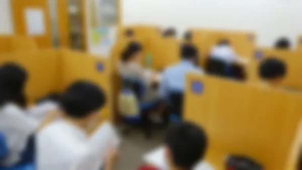 東静岡校 「解説」⇔「演習」でわかるだけでなく、「自分で解く力」も身につけます。