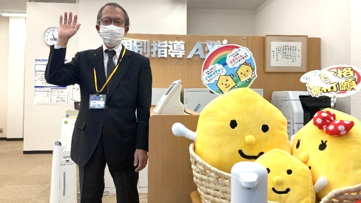 領家西校 「こんにちは」の挨拶が飛び交います