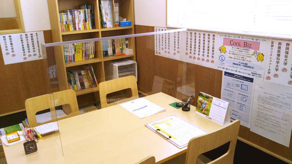 羽鳥校 勉強の方法の相談や、高校・大学などの進路相談など、こちらの面談スペースで行います。