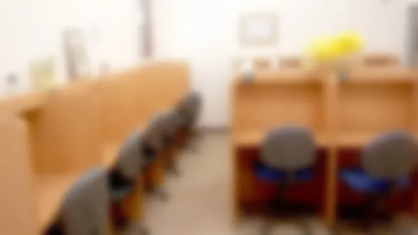 弘前校 自習ブースは会員生なら無料でいつでも、いつまででも利用可能!