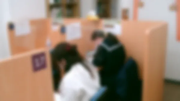 泉丘校1号館 小中学生館 生徒に合わせた学習プラン、それが個別指導の強み。