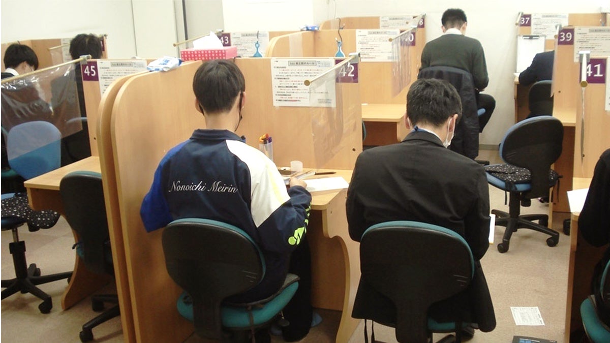 泉丘校2号館 高校生館 生徒に合わせた学習プラン、それが個別指導の強み。