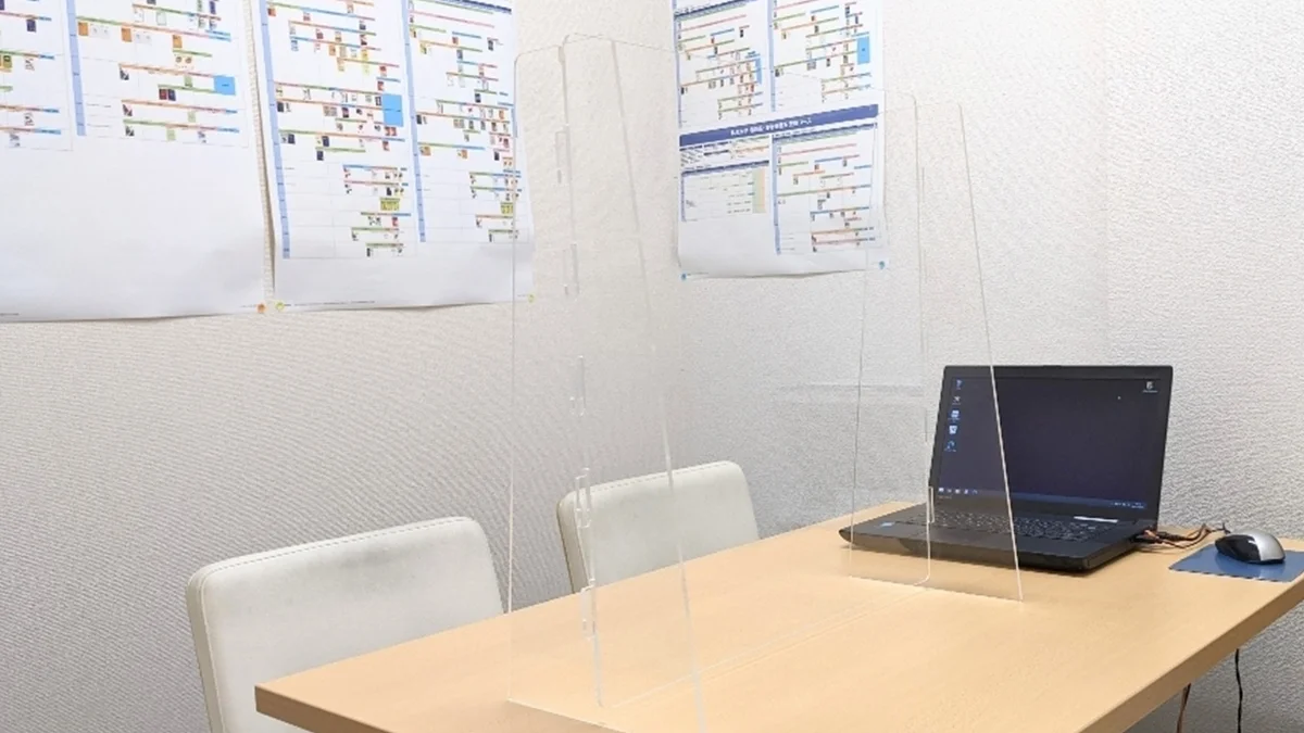 鞍月校 日々様々なやり取りが行われるカウンセリングブースです。