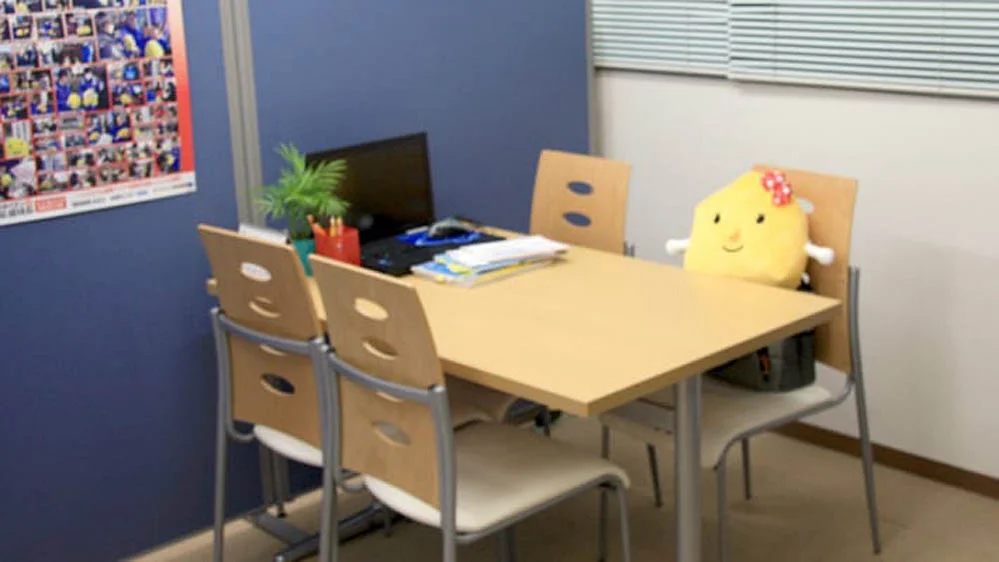 八日市校 ほっと一息つけるスペースもあります。