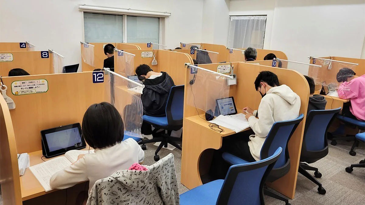 玉鉾校 授業が始まると教室は活気に溢れます