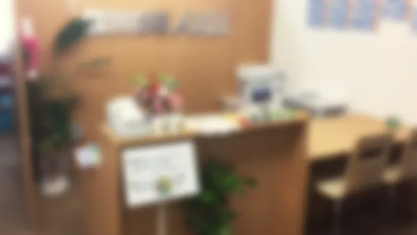 賀来南校 入り口受付スペース