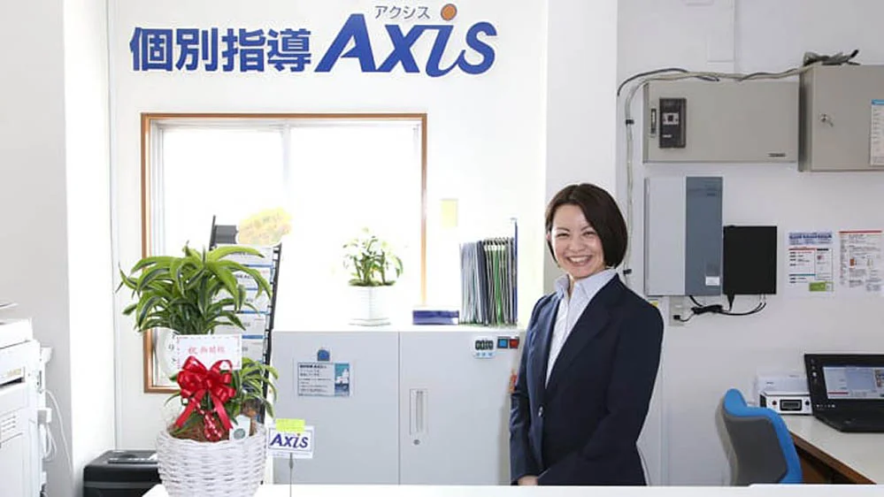 市川真間校 お出迎え・お見送りを徹底し、お子さまの安全な通塾をサポートいたします。