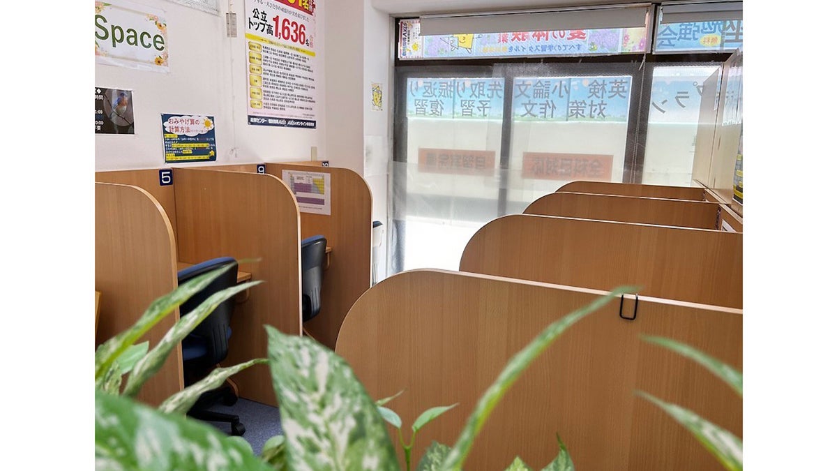 千葉新宿校 広々とした自習スペース