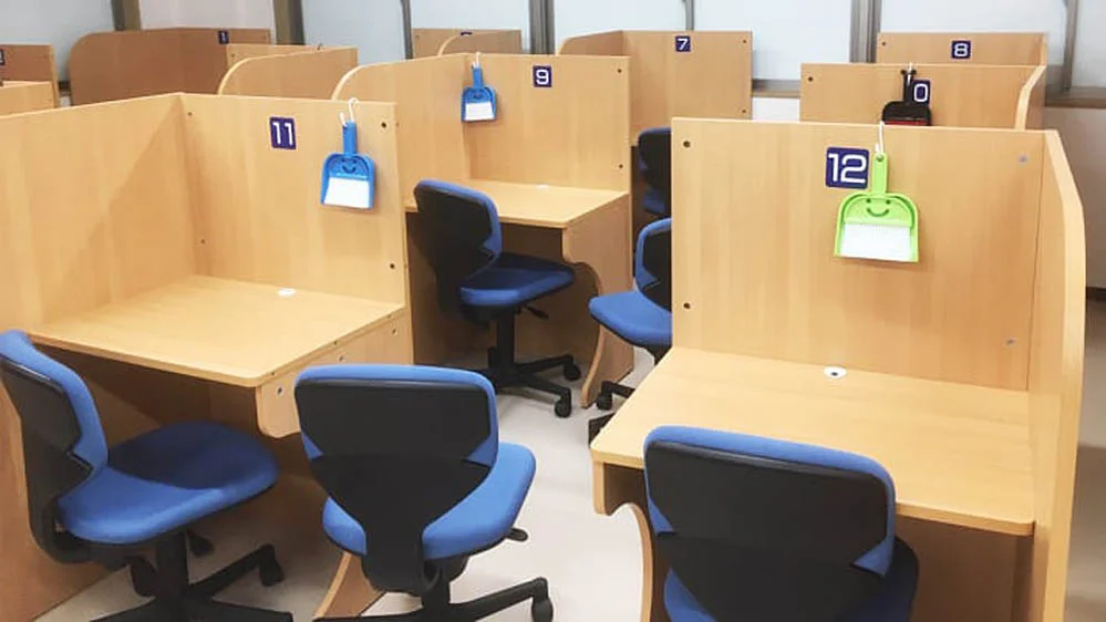 稲毛園生校 新築で広くて綺麗な個別指導学習スペース