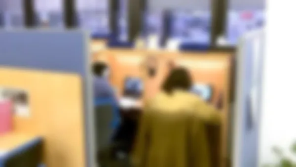 五井駅前校 大学受験・高校受験に対応した映像講座ブースでは、基礎内容の理解から受験対策まで、自分のペースで学習できます。