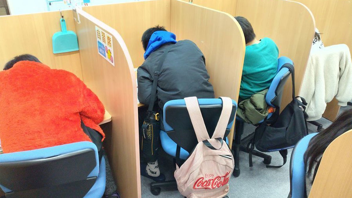 稲毛海岸校 自習ブース完備！毎日通える滞在型の学習環境！