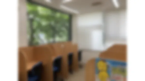 米原校 真剣に、かつ集中して自習できます