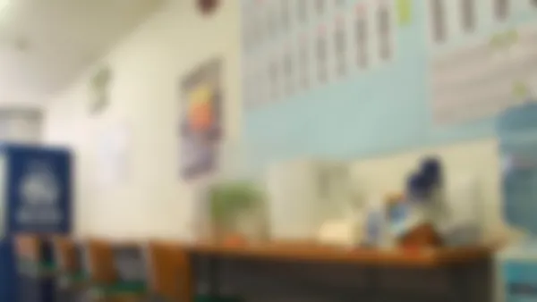 長野北校 清潔な休憩スペースも充実しています。