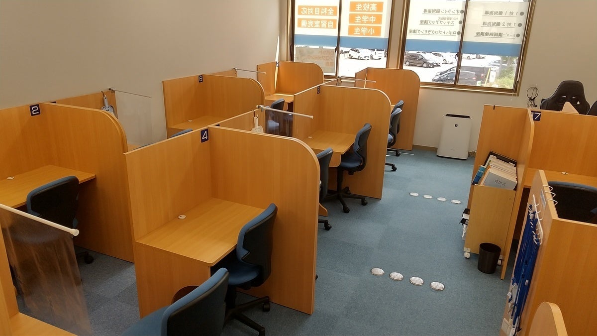 長野七瀬校 長野七瀬校では、快適に学習できる環境づくりを教室運営の基本にしています。
コロナ感染対策もしっかりと行っております。