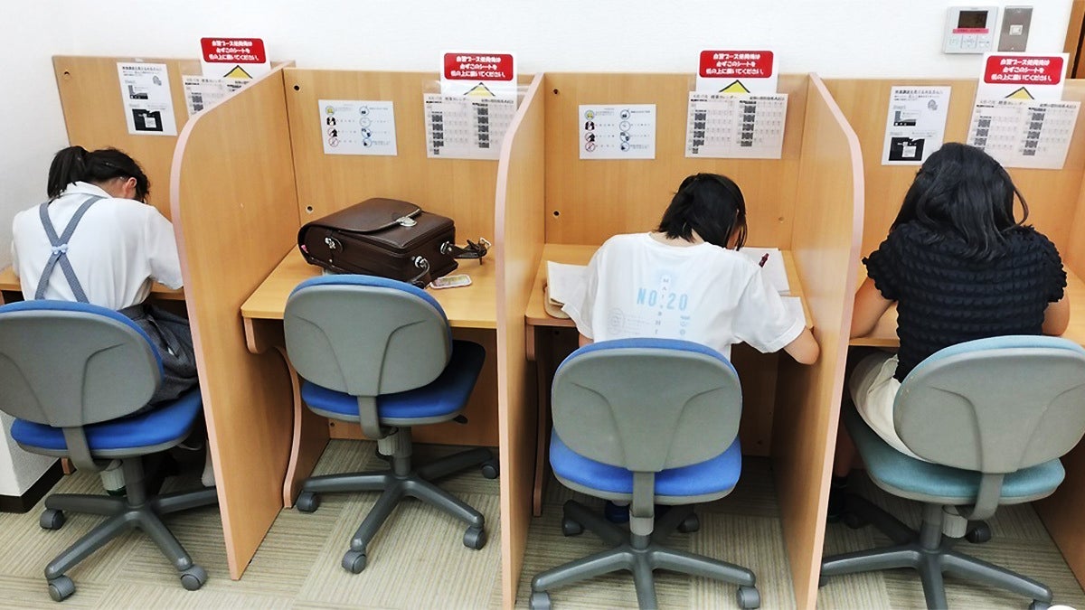 上本町校【難関受験専門館】 アクシスには、あなた専用の自習空間があります!