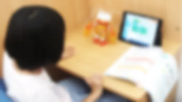 堺東校 「未来を明るく」変えるロボットプログラミング