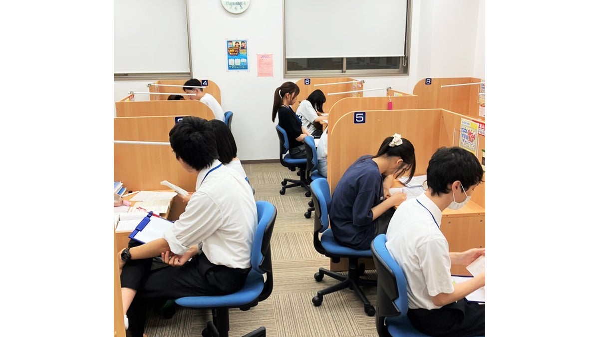 八尾校 「解説」⇔「演習」でわかるだけでなく、「自分で解く力」も身につけます！