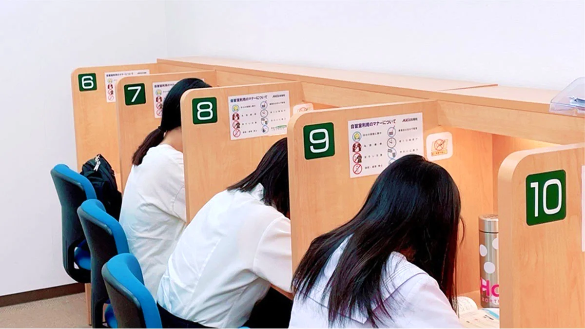 貝塚校 自習ブース完備！積極的に活用してもらいます。