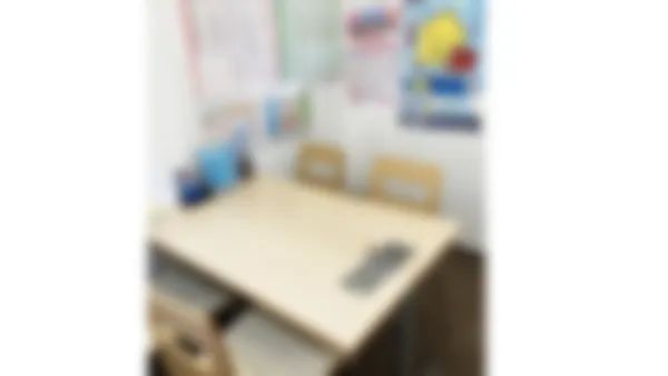 JR茨木校 相談しやすい個別ブースも完備