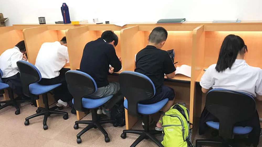 泉大津校 自習ブース完備！いつでも自由に使えます！