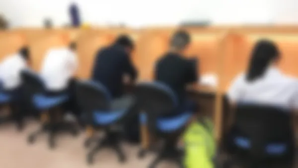 泉大津校 自習ブース完備!いつでも自由に使えます!