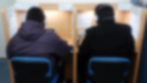 鳳校 スーパー講師映像講座で必要な知識を一気に獲得できる!