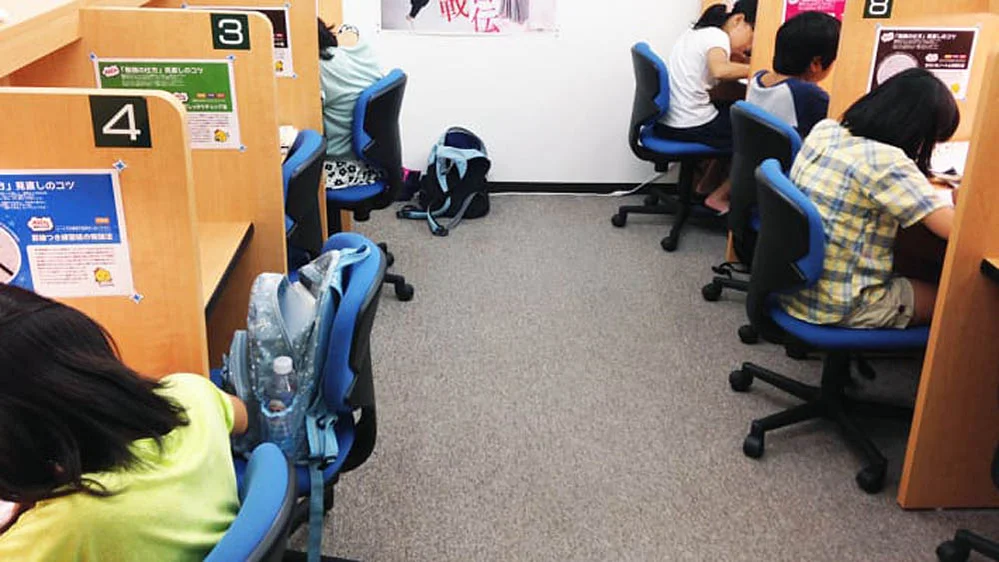 千里山校 生徒が主体的に学ぶチャンスにあふれた空間です。