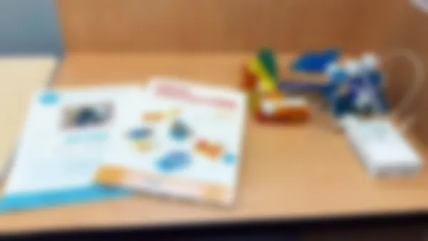 和泉府中校 ロボットプログラミングにも対応。